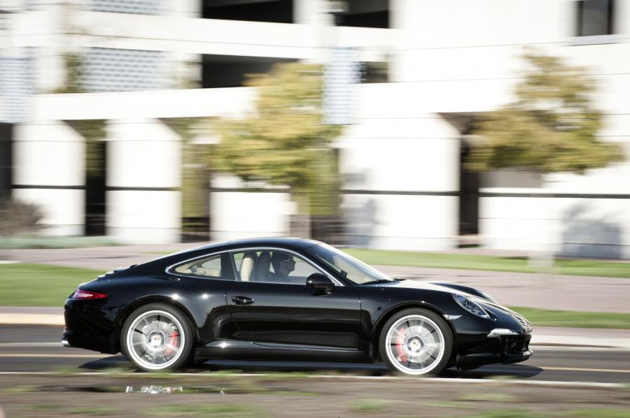  Porsche 911 Carrera S 2012 года  (фото 30 из 155)